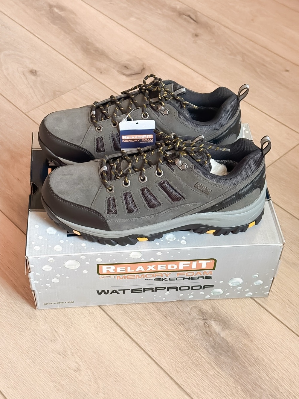 SKECHERS RELAXED FIT RELMENT SONEGO WATERPROOF HIKING SHOES GRAY SIZE 10.5 NIB